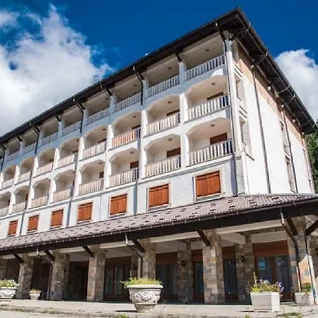 Casa Per Ferie Enam Hotel