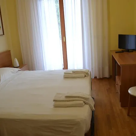 Hotel Casa Per Ferie Enam