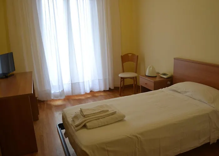 Casa Per Ferie Enam 3*